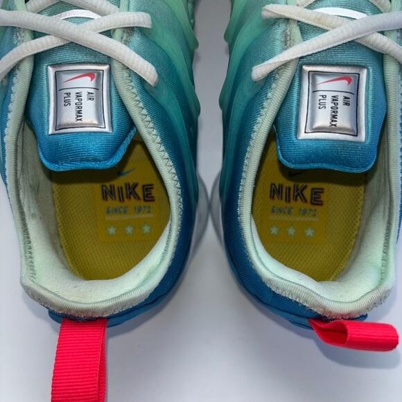 NIKE AIR VaporMax Plus Mint Foam/Lazer Blue Shoes Womens Size 8.5 - Picture 11 of 12